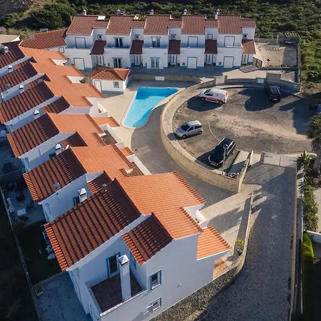 Vivenda Duneta - In Walking Distance To The By Lisbeyond Aljezur