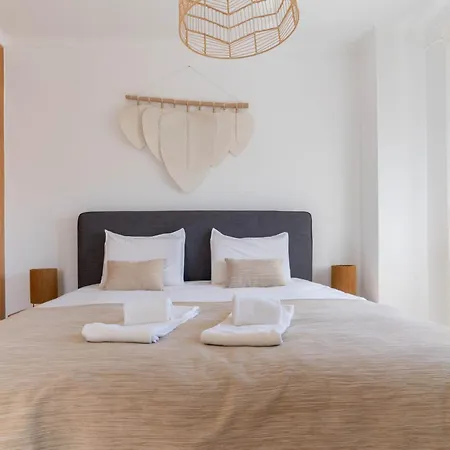 Tatil Evi Vivenda Duneta - In Walking Distance To The By Lisbeyond *